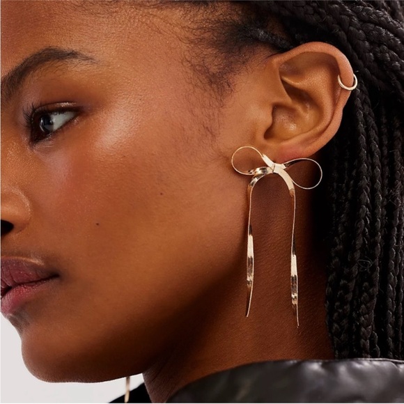 NWOT Free People Gold Bow Earrings (1059) - Picture 3 of 6